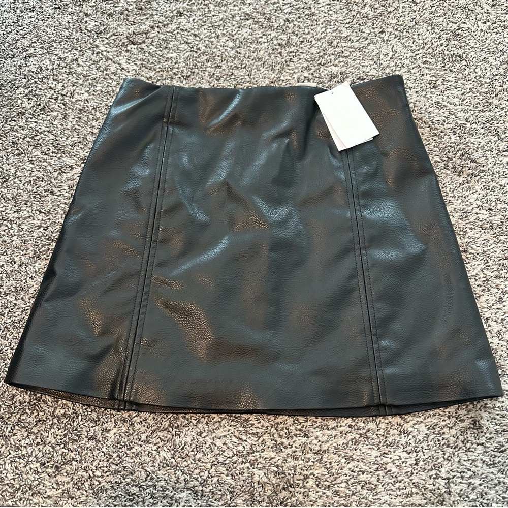 H&M Black Mini Skirt